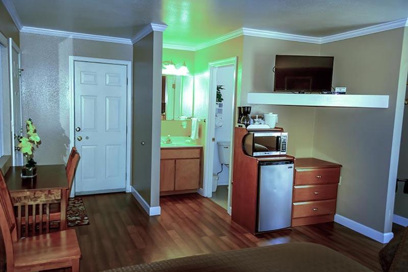 Maple Leaf Motel Shady Cove Luaran gambar